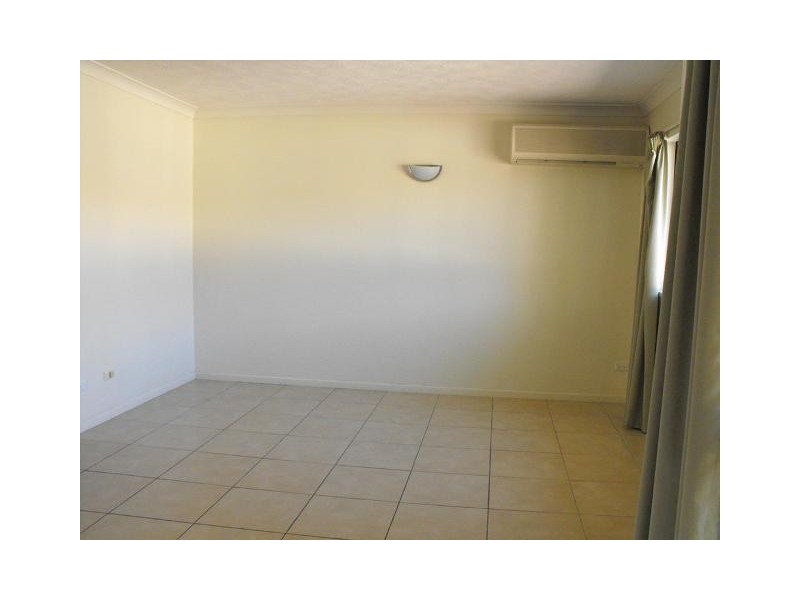 4/8 Goldring Street, Hermit Park QLD 4812