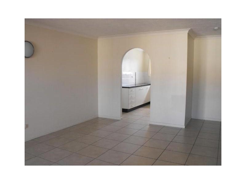4/8 Goldring Street, Hermit Park QLD 4812