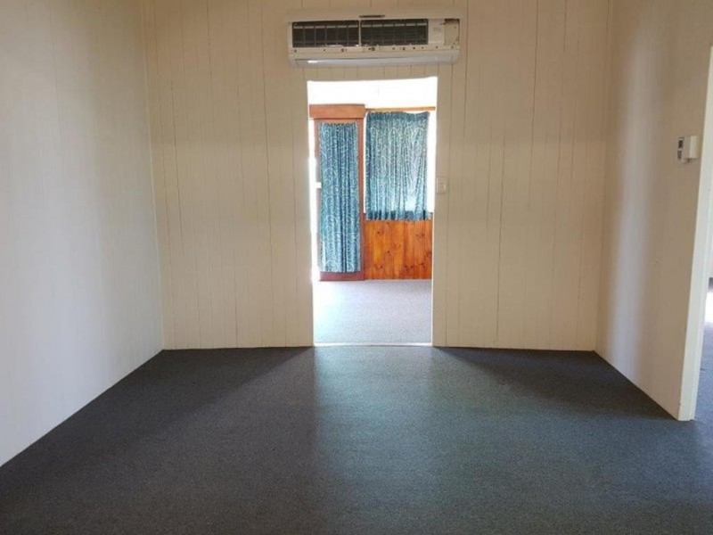 54 Park Street, Pimlico QLD 4812