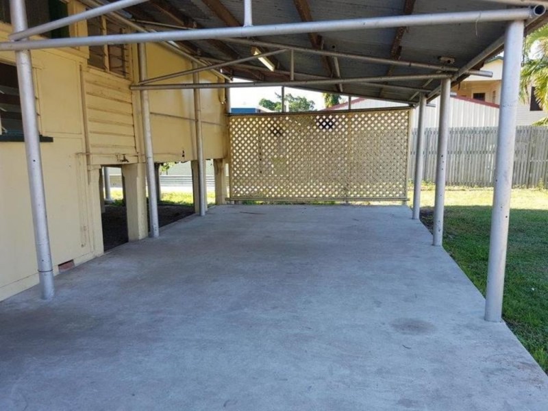 54 Park Street, Pimlico QLD 4812