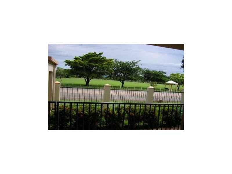 1/2 Macrossan Street, South Townsville QLD 4810