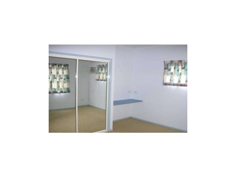 1/2 Macrossan Street, South Townsville QLD 4810