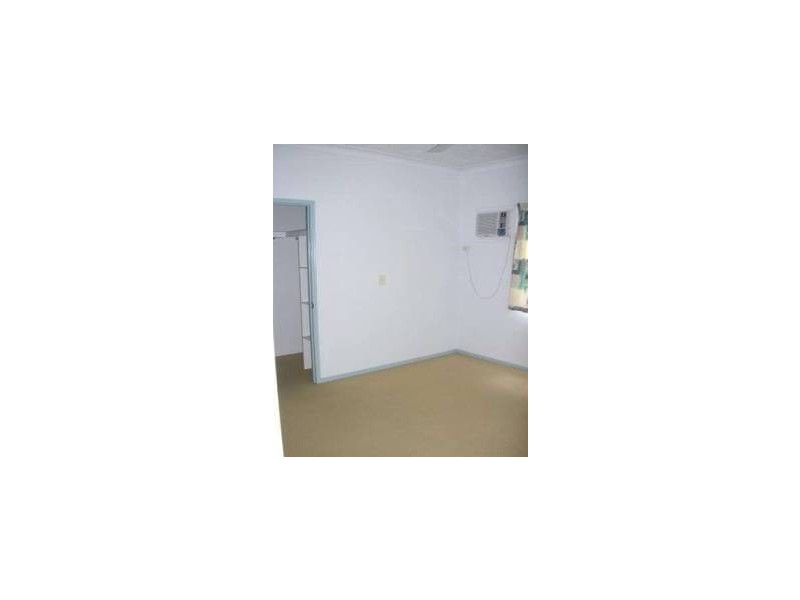 1/2 Macrossan Street, South Townsville QLD 4810