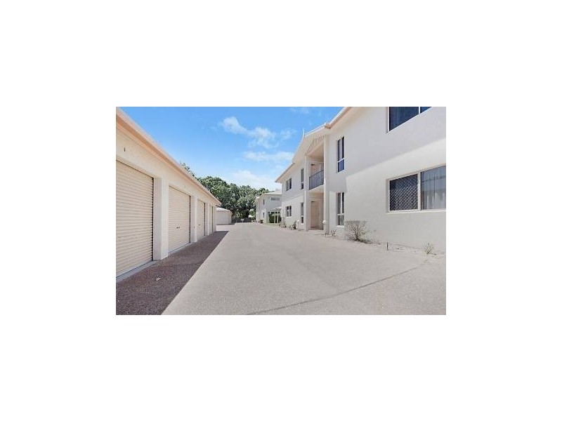 1/2 Macrossan Street, South Townsville QLD 4810