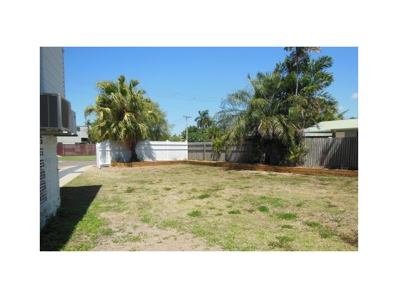 1 Granados Street, Kirwan QLD 4817