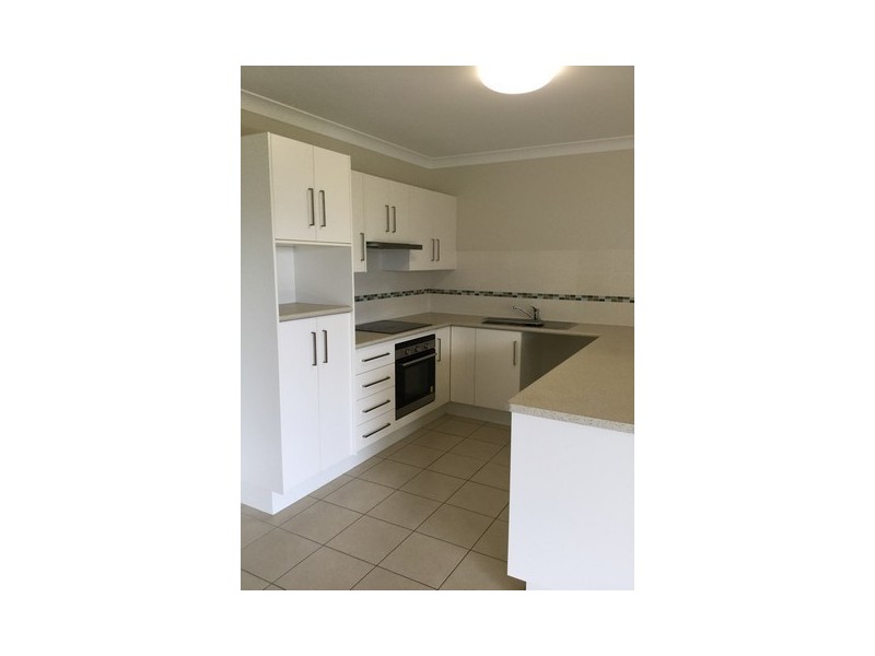 8 Chloe Court, Mount Louisa QLD 4814