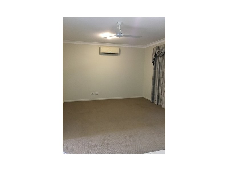 8 Chloe Court, Mount Louisa QLD 4814