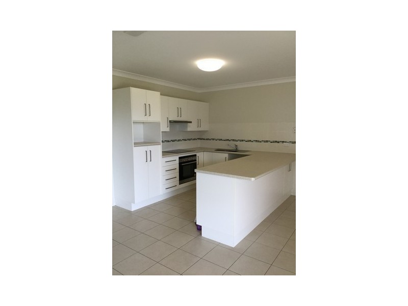 8 Chloe Court, Mount Louisa QLD 4814