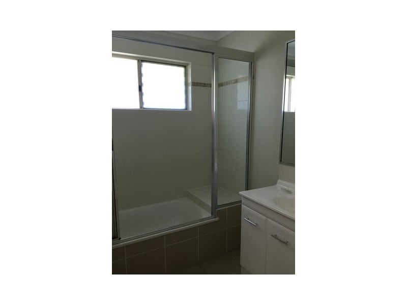 8 Chloe Court, Mount Louisa QLD 4814