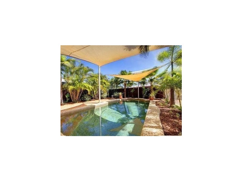 15 Greenwood Drive, Kirwan QLD 4817