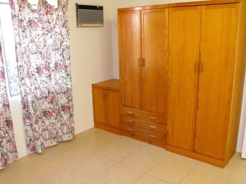 4 Champagne Cres, Kelso QLD 4815