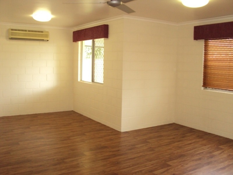 8 Sonia Street, Rasmussen QLD 4815