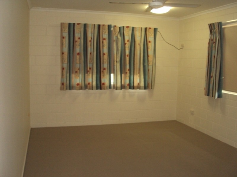 8 Sonia Street, Rasmussen QLD 4815