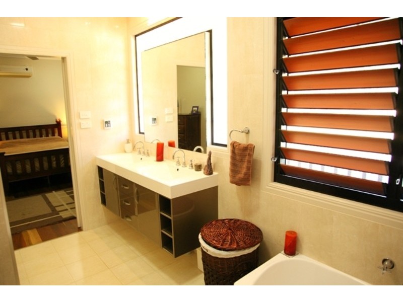 15 Kiandra Place, Mount Louisa QLD 4814