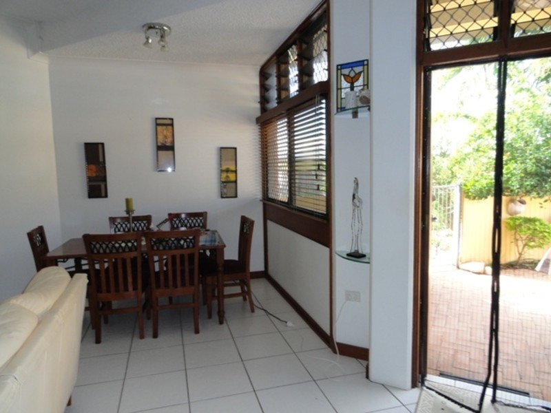 325 Stanley Street, North Ward QLD 4810