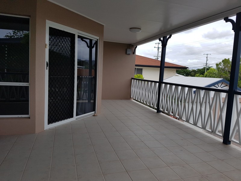 3/12 Hirst Street, Hermit Park QLD 4812