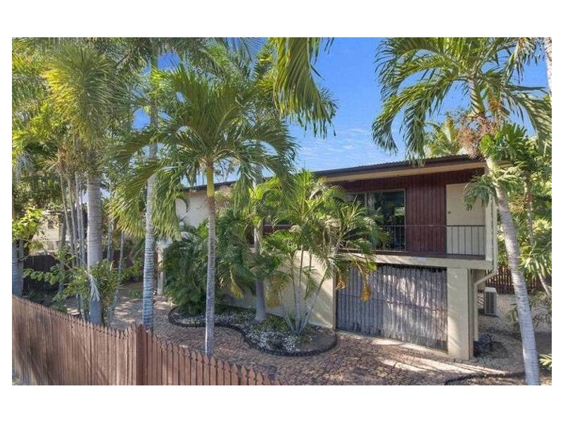 212 Charles Street, Cranbrook QLD 4814