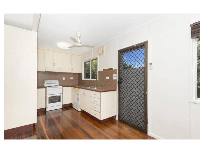 212 Charles Street, Cranbrook QLD 4814