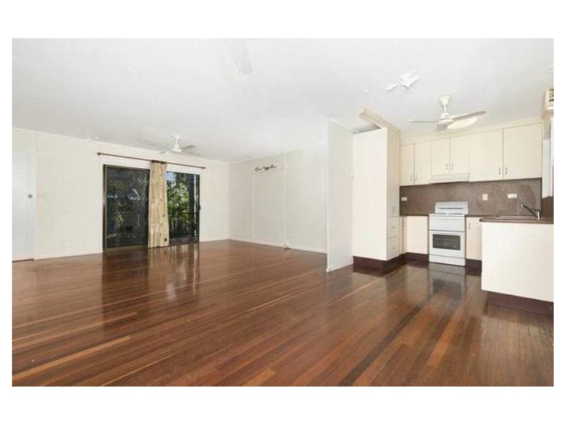 212 Charles Street, Cranbrook QLD 4814