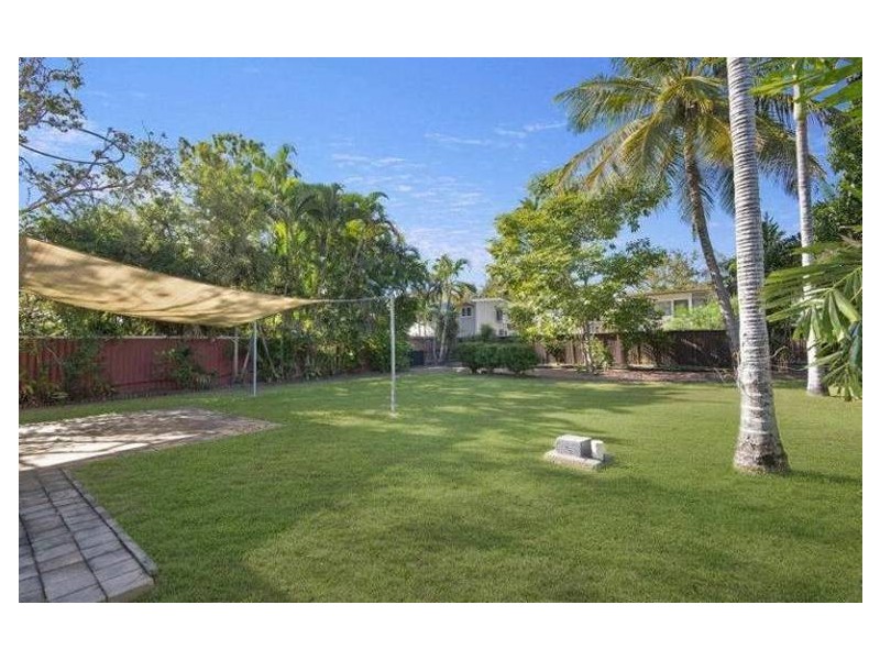 212 Charles Street, Cranbrook QLD 4814