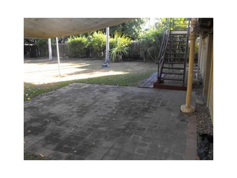 212 Charles Street, Cranbrook QLD 4814