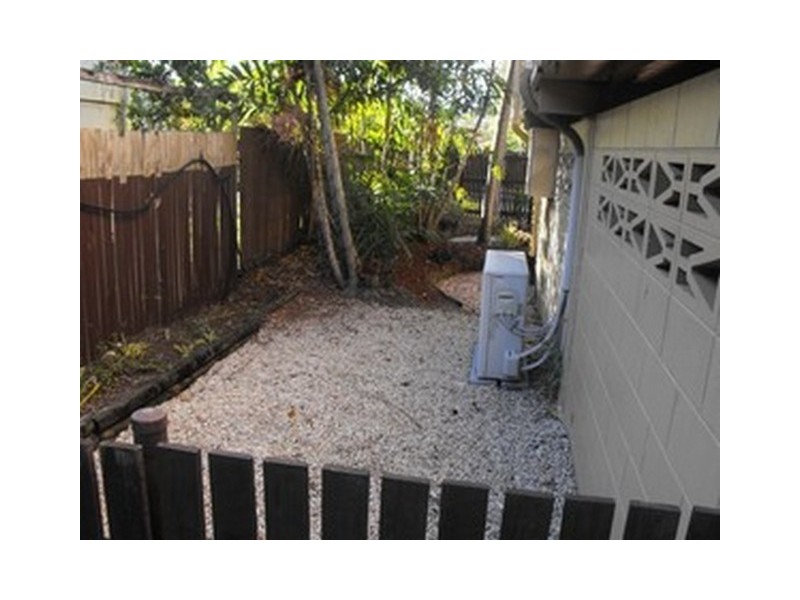 212 Charles Street, Cranbrook QLD 4814