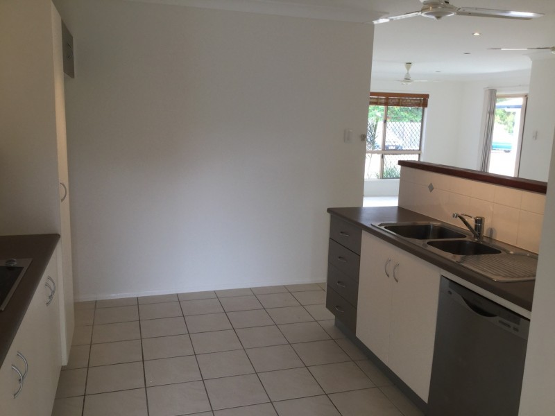 9/10 Renecol Avenue, Rasmussen QLD 4815