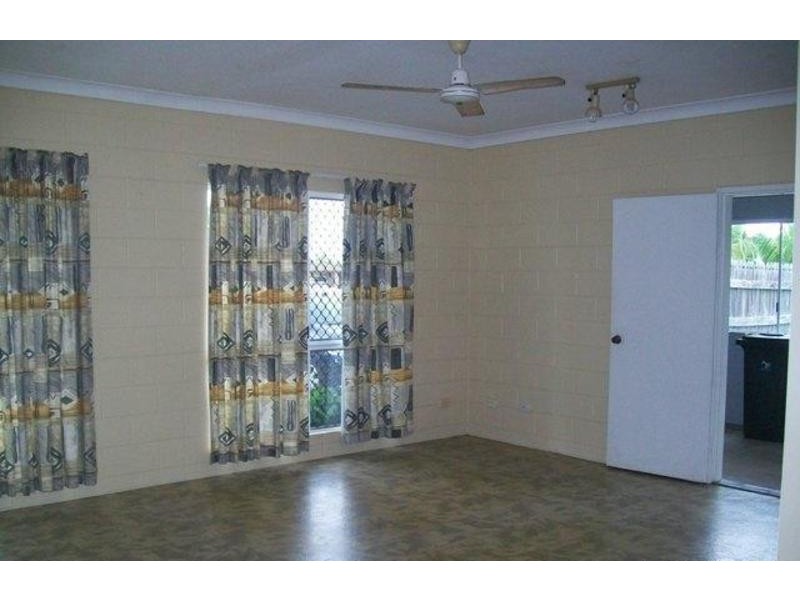 64 Glenrock Drive, Rasmussen QLD 4815