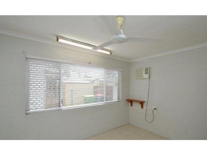 1/4 Barrallier Close, Cranbrook QLD 4814