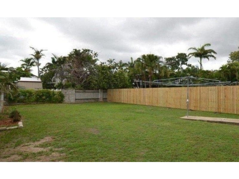 1/4 Barrallier Close, Cranbrook QLD 4814