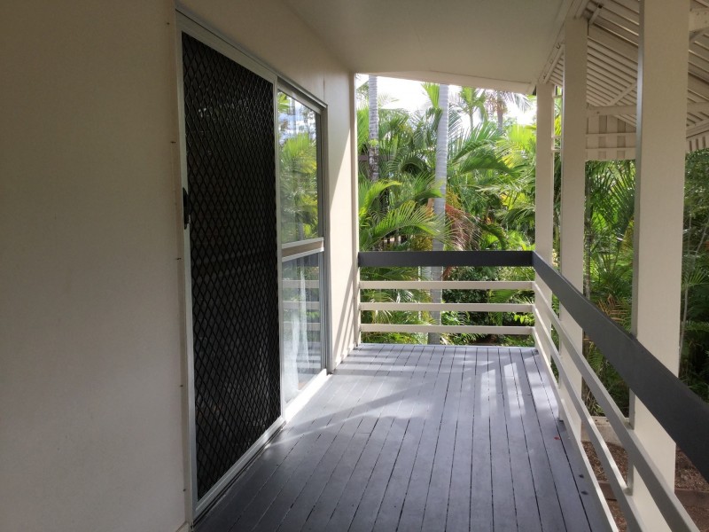 10 Aloomba Crescent, Cranbrook QLD 4814