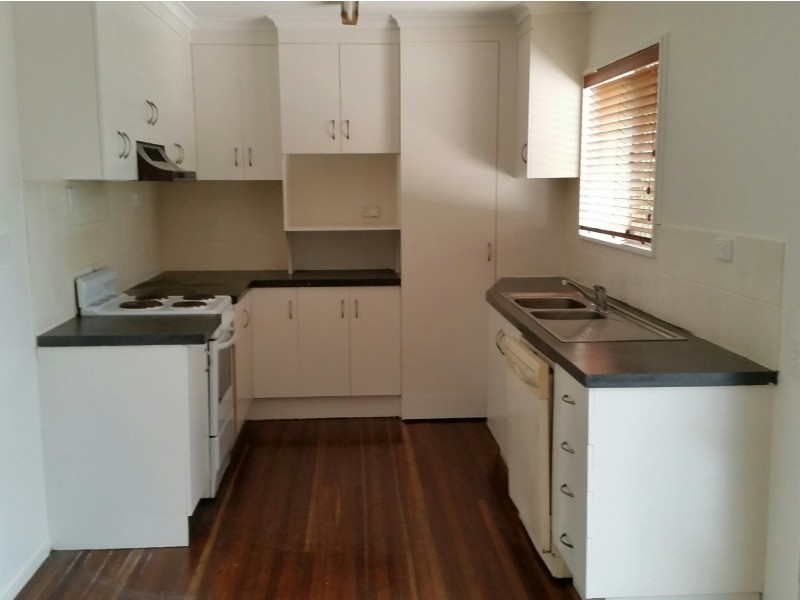 10 Aloomba Crescent, Cranbrook QLD 4814