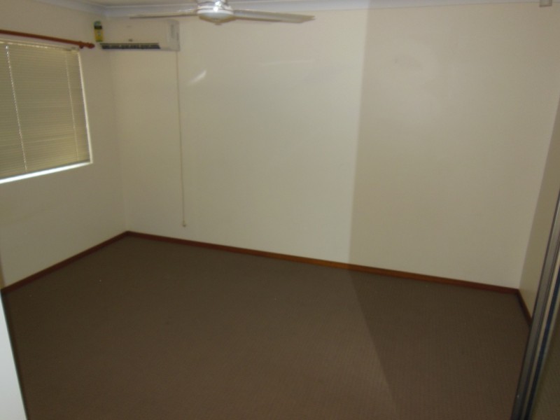 2/8 Goldring Street, Hermit Park QLD 4812