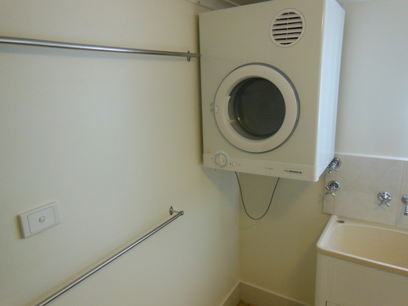 2/8 Goldring Street, Hermit Park QLD 4812