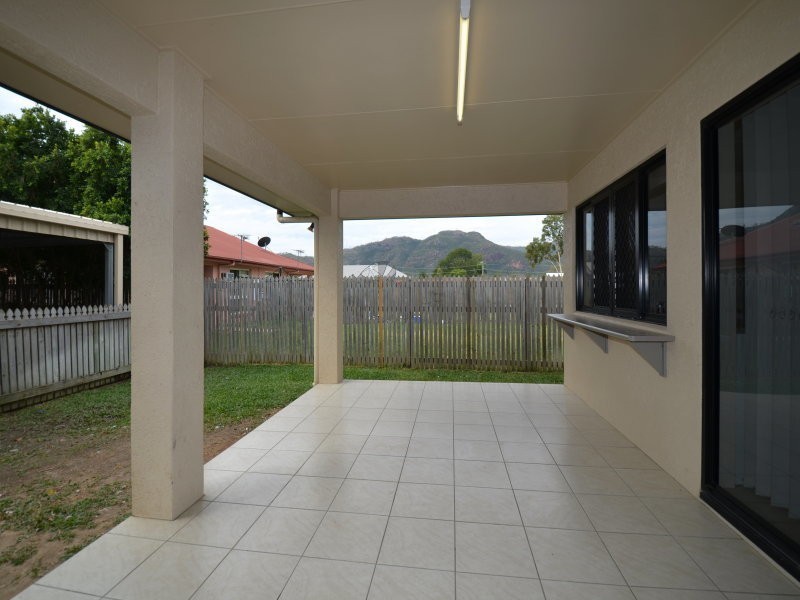 2/43 Santal Drive, Rasmussen QLD 4815