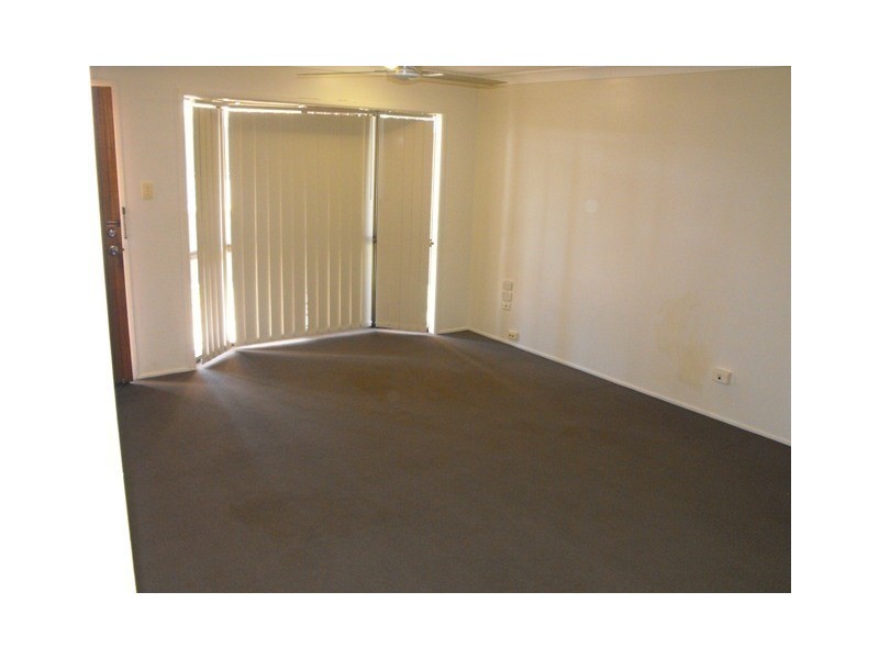 2/42 Kern Brothers Drive, Kirwan QLD 4817