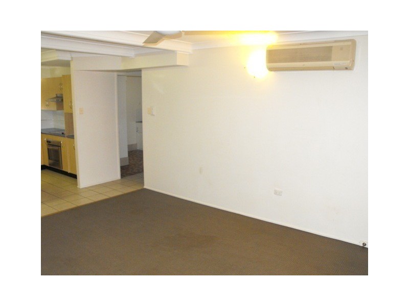 2/42 Kern Brothers Drive, Kirwan QLD 4817