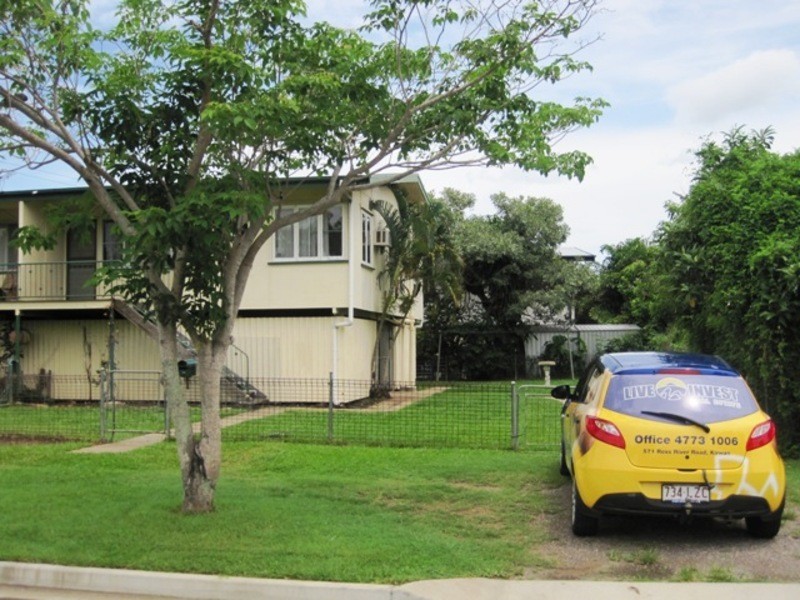 2/13 Desailly Street, Pimlico QLD 4812