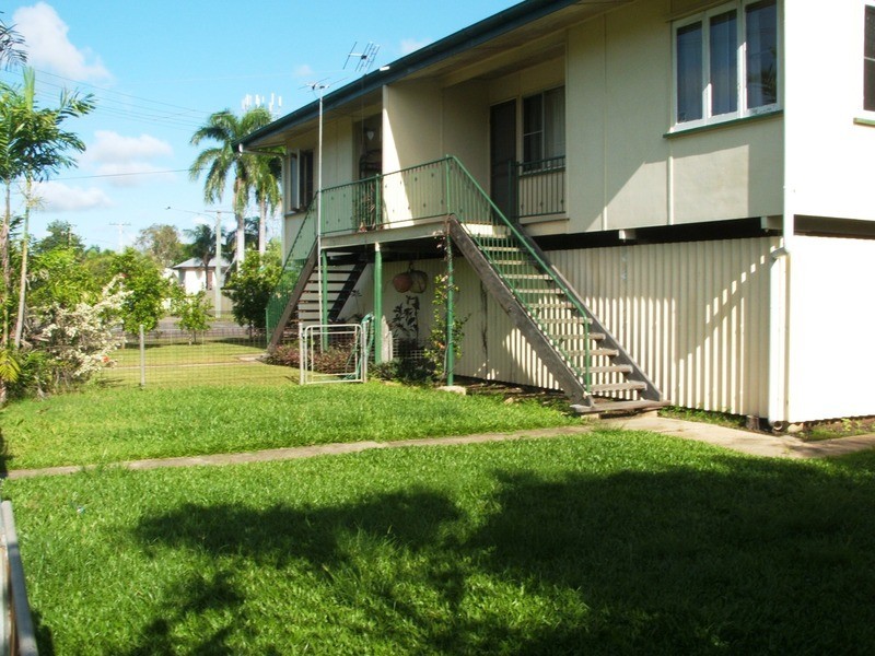 2/13 Desailly Street, Pimlico QLD 4812