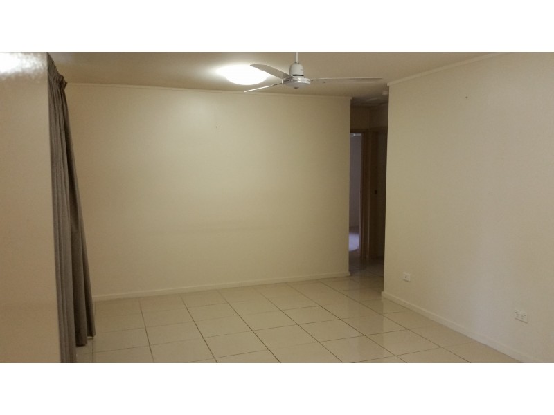 2/2 Wandella Crescent, Cranbrook QLD 4814