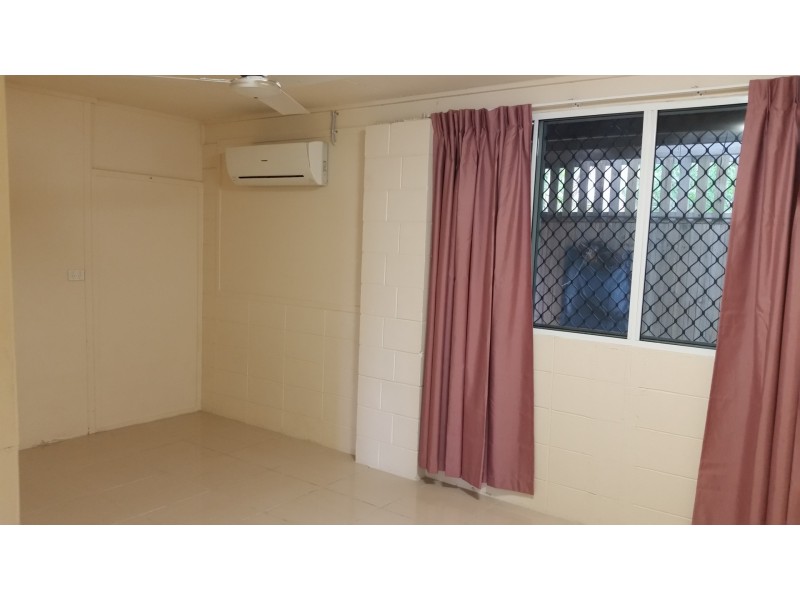 2/2 Wandella Crescent, Cranbrook QLD 4814