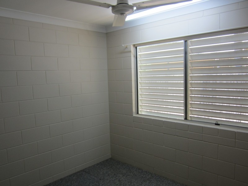 4 Karangi Street, Rasmussen QLD 4815