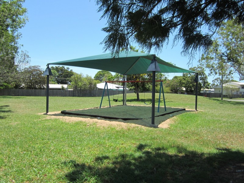 4 Karangi Street, Rasmussen QLD 4815