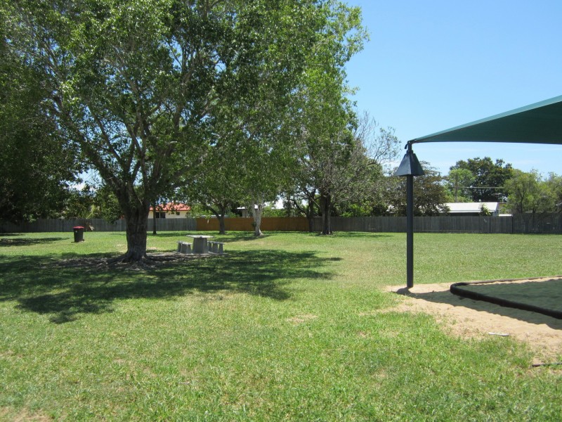 4 Karangi Street, Rasmussen QLD 4815