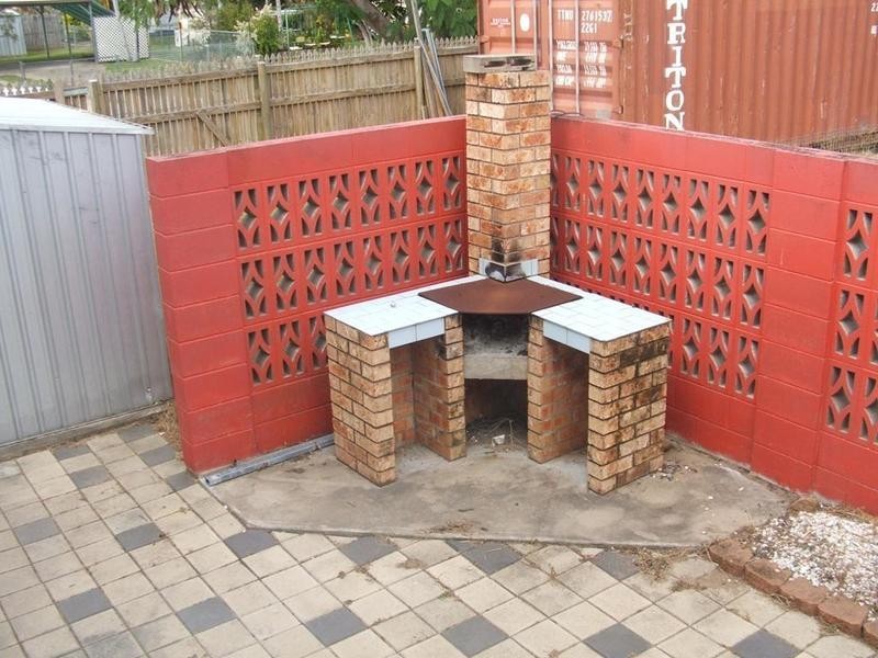 8 Emerald Street, Kirwan QLD 4817