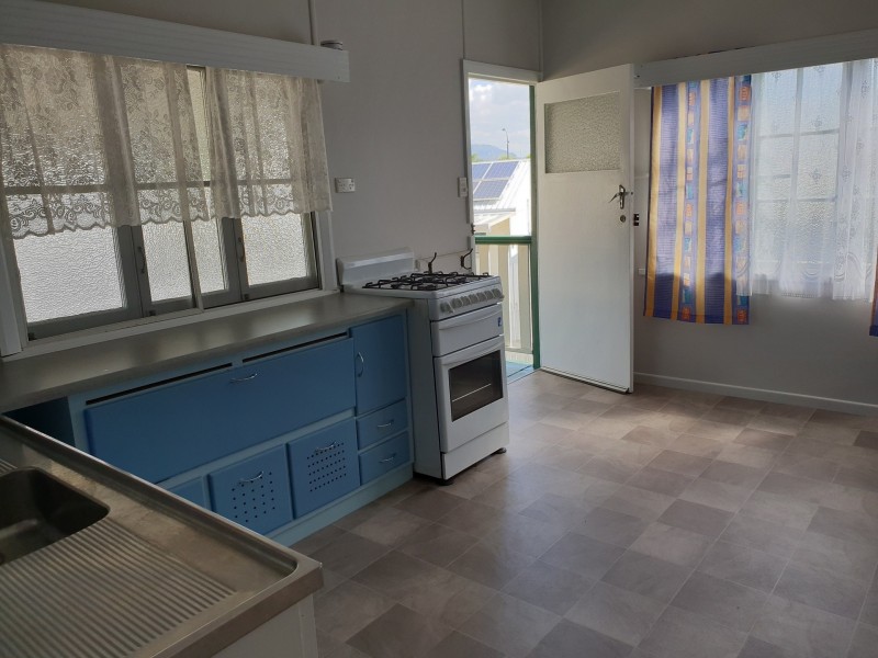 100 Gollogly Lane, Rasmussen QLD 4815