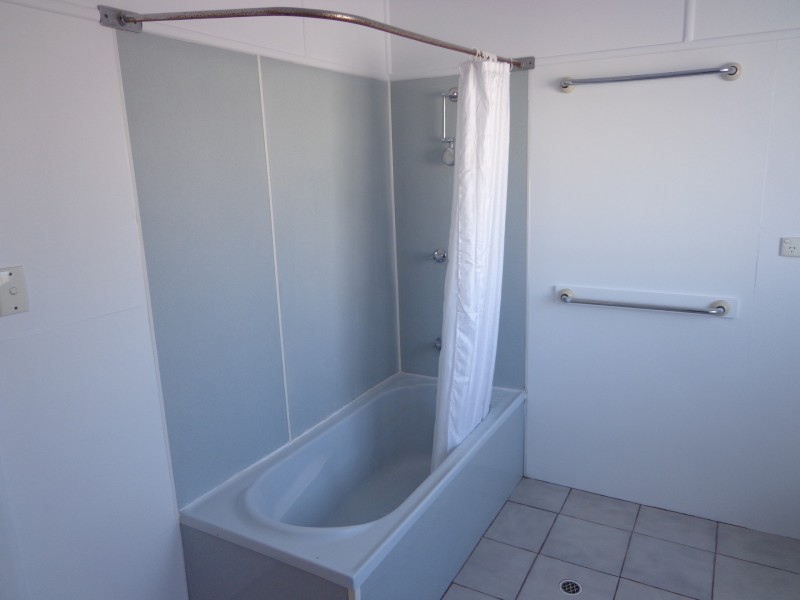 100 Gollogly Lane, Rasmussen QLD 4815