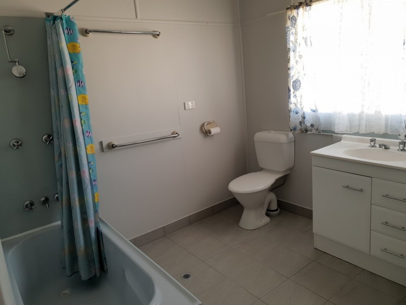 100 Gollogly Lane, Rasmussen QLD 4815