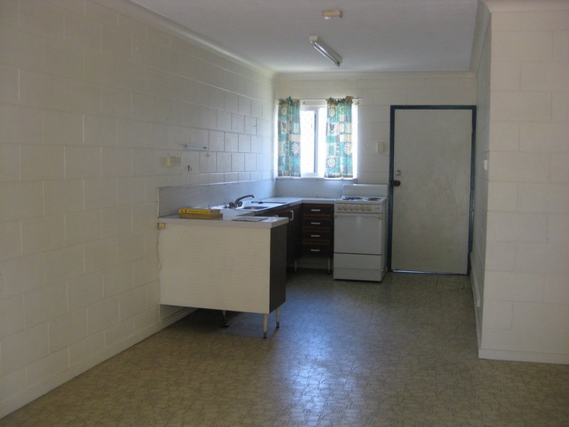 199D Kings Road, Pimlico QLD 4812