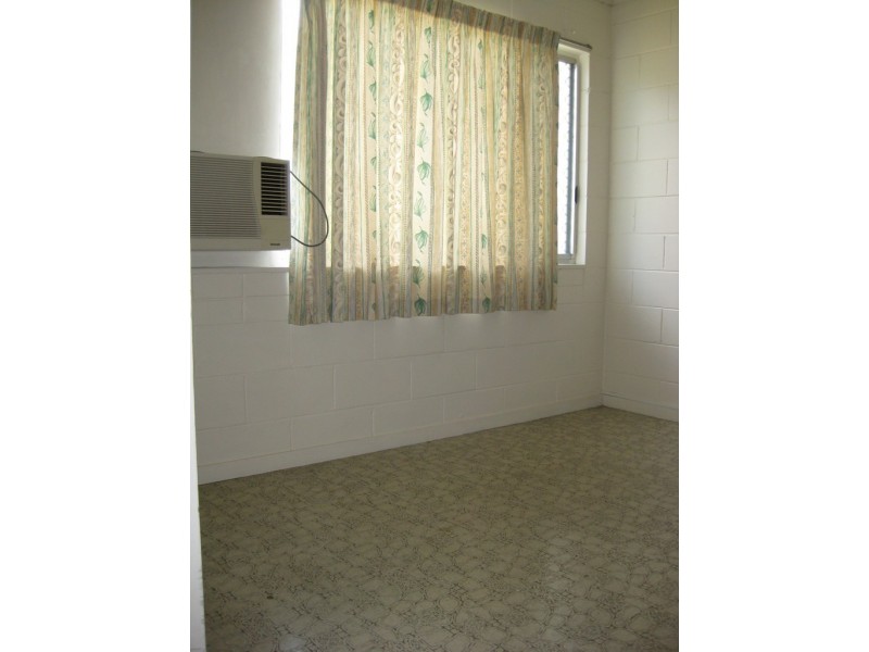 199D Kings Road, Pimlico QLD 4812